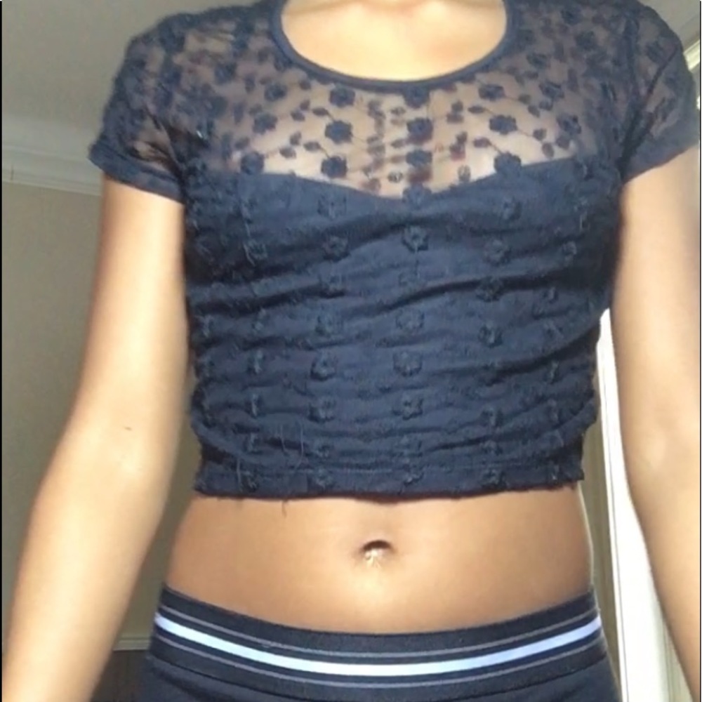 Black flower crop top